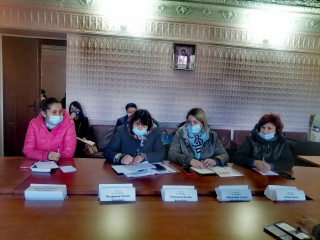 Дитсадки та школи (початкові класи) – з понеділка працюють