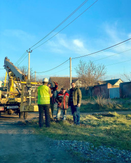 Продовжуємо робити наше село чистішим та безпечнішим