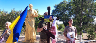 Сьогодні наше село з важким серцем проводжало в останню путь справжнього Захисника України — Дмитра Байденко